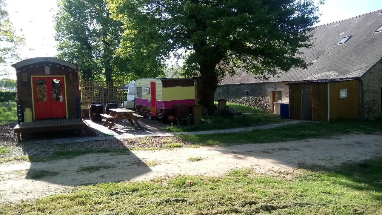 Campsite La Roulotte Chainoux Bains-sur-Oust
