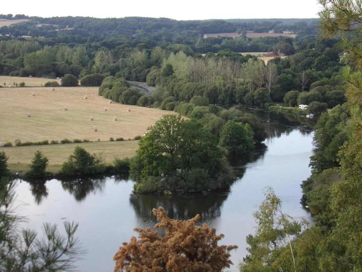 Campsite La Roulotte Chainoux Bains-sur-Oust